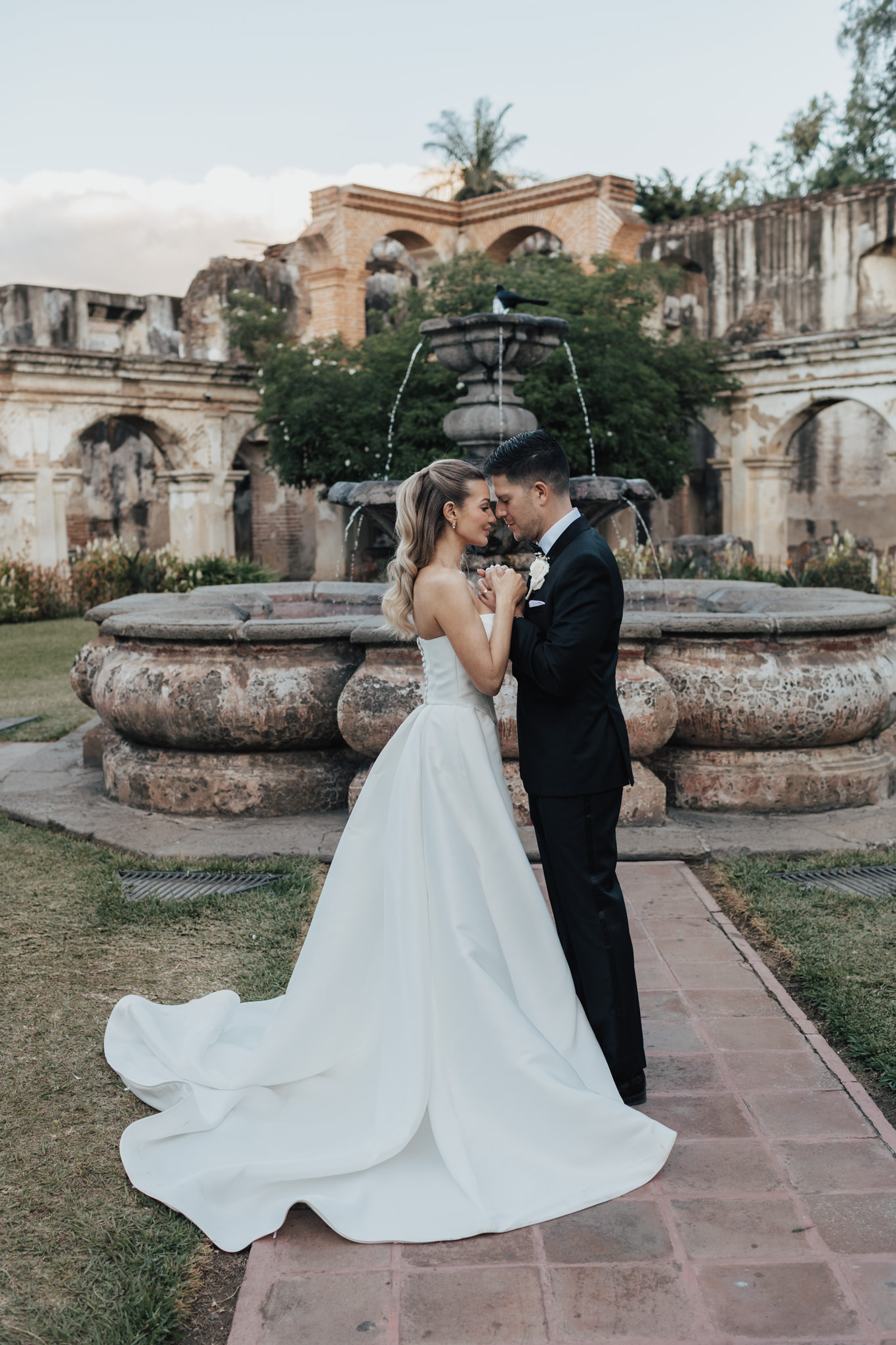 GracieJoshr-Antigua-Guatemala-SantaClara-Wedding-2025-101