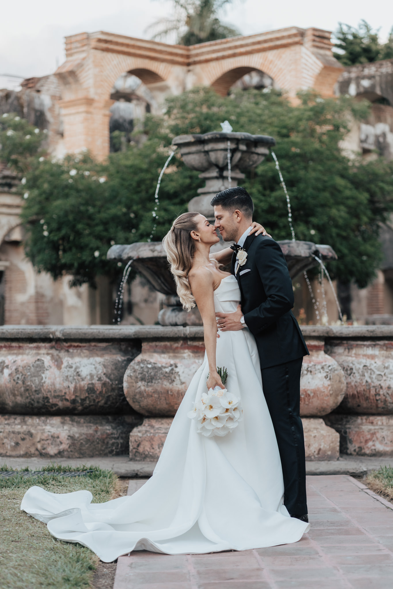 GracieJoshr-Antigua-Guatemala-SantaClara-Wedding-2025-104