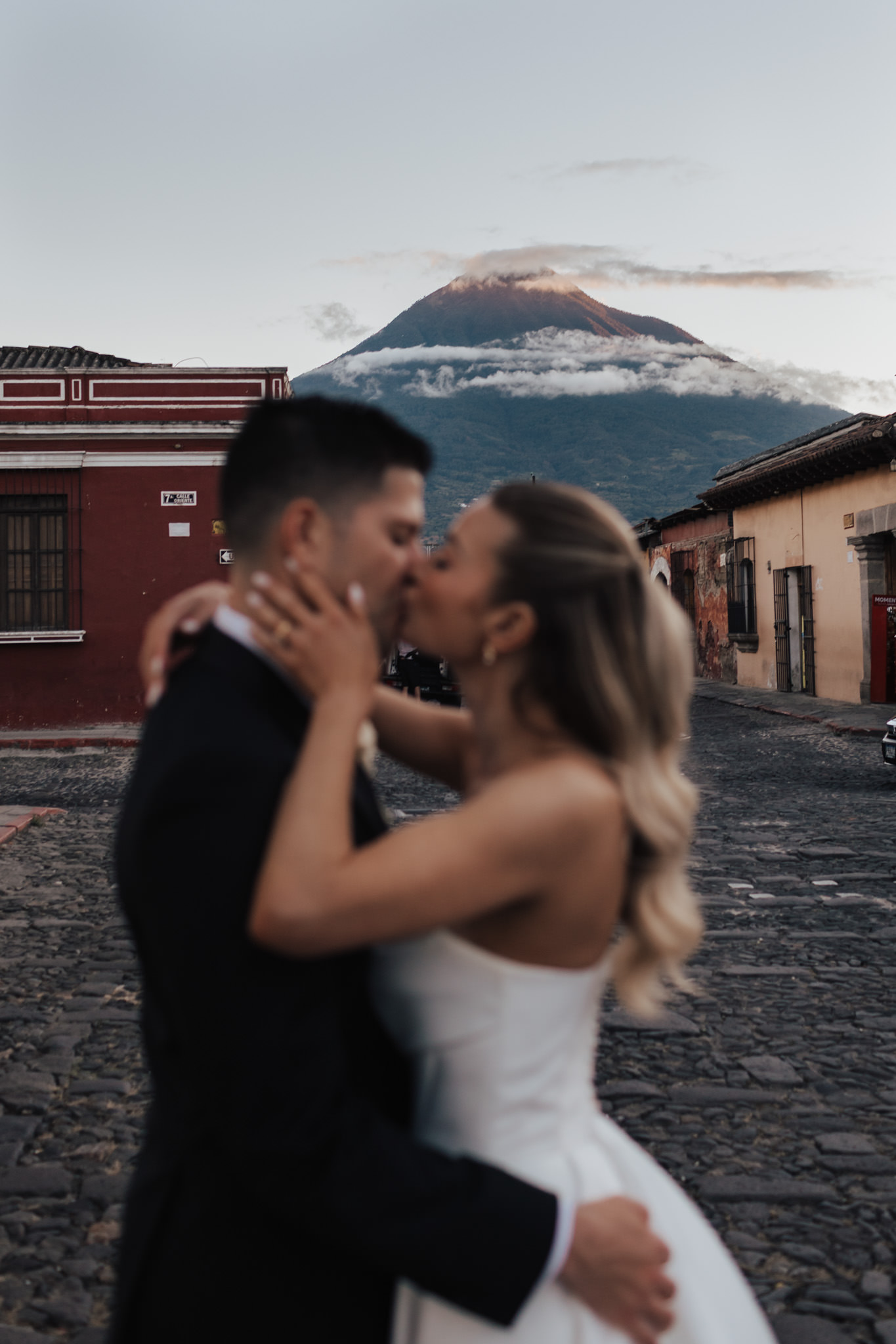 GracieJoshr-Antigua-Guatemala-SantaClara-Wedding-2025-113