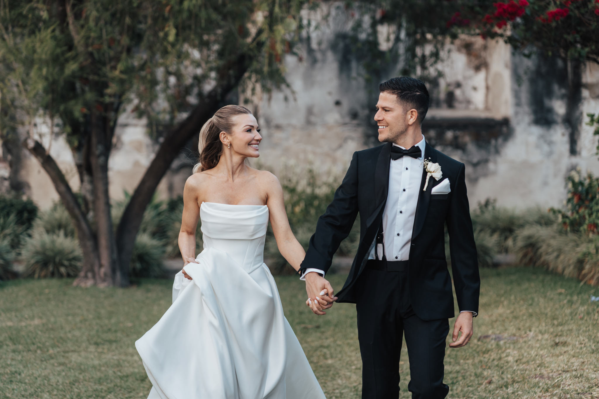 GracieJoshr-Antigua-Guatemala-SantaClara-Wedding-2025-93