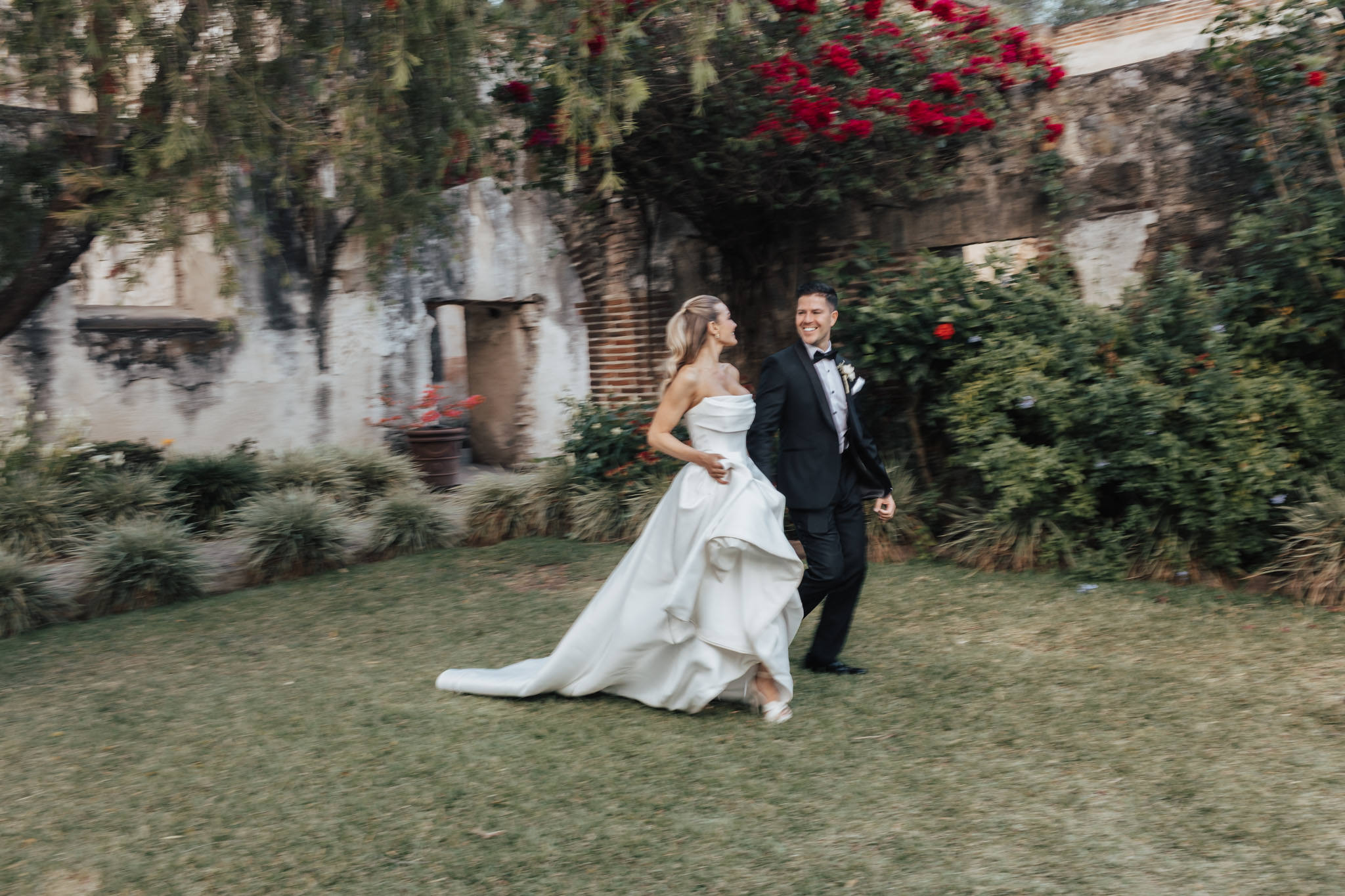 GracieJoshr-Antigua-Guatemala-SantaClara-Wedding-2025-94