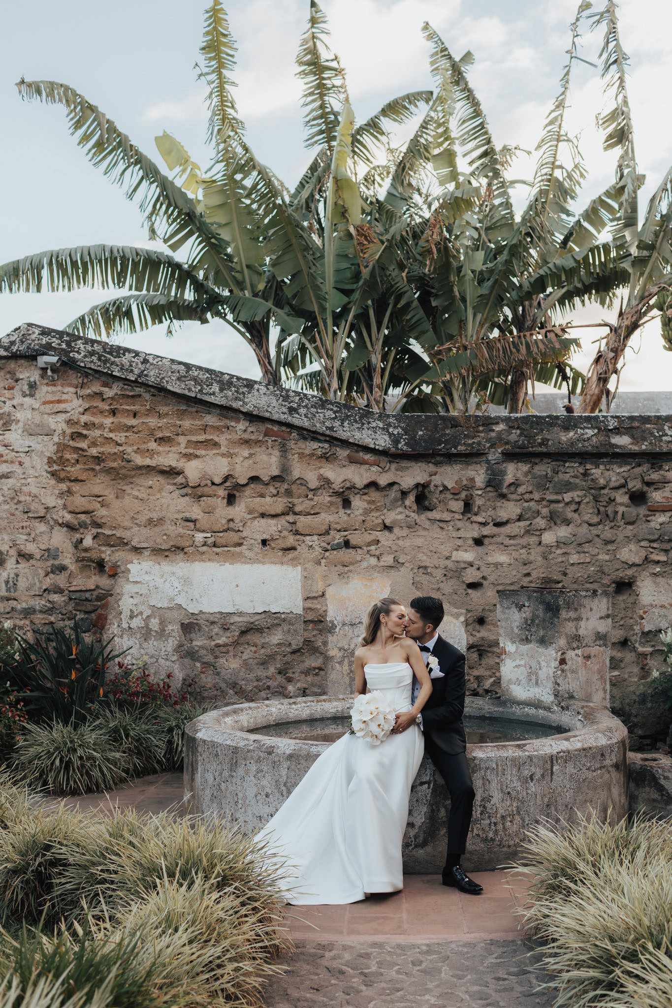 GracieJoshr-Antigua-Guatemala-SantaClara-Wedding-2025-96